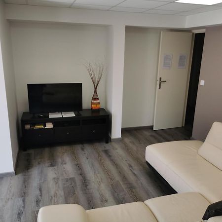 Logement Spacieux Rez-De-Chaussee, Jardin, Stationnement Devant, A 5 Minutes A Pied Du Centre De Sarlat 빌라 외부 사진