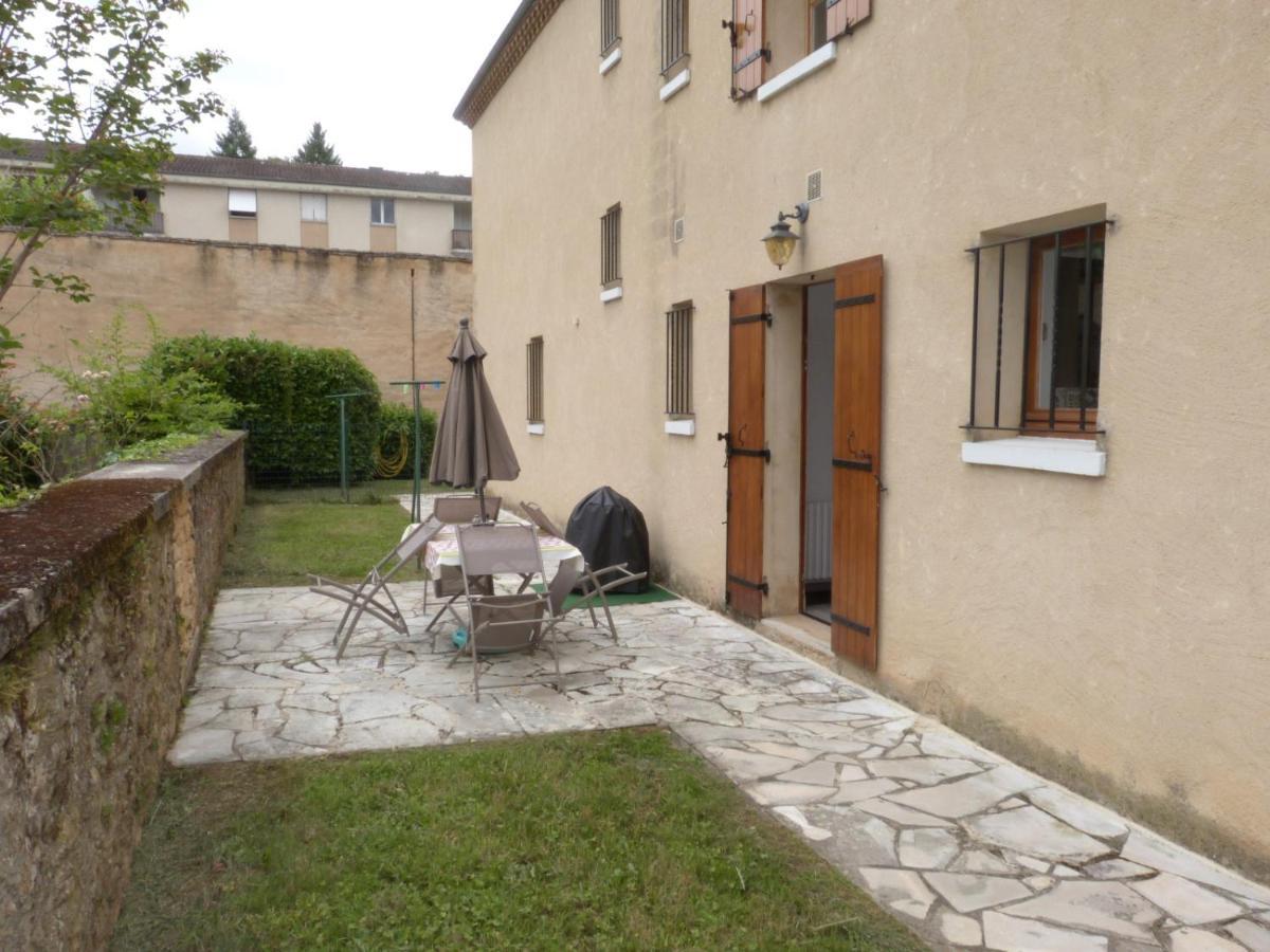 Logement Spacieux Rez-De-Chaussee, Jardin, Stationnement Devant, A 5 Minutes A Pied Du Centre De Sarlat 빌라 외부 사진