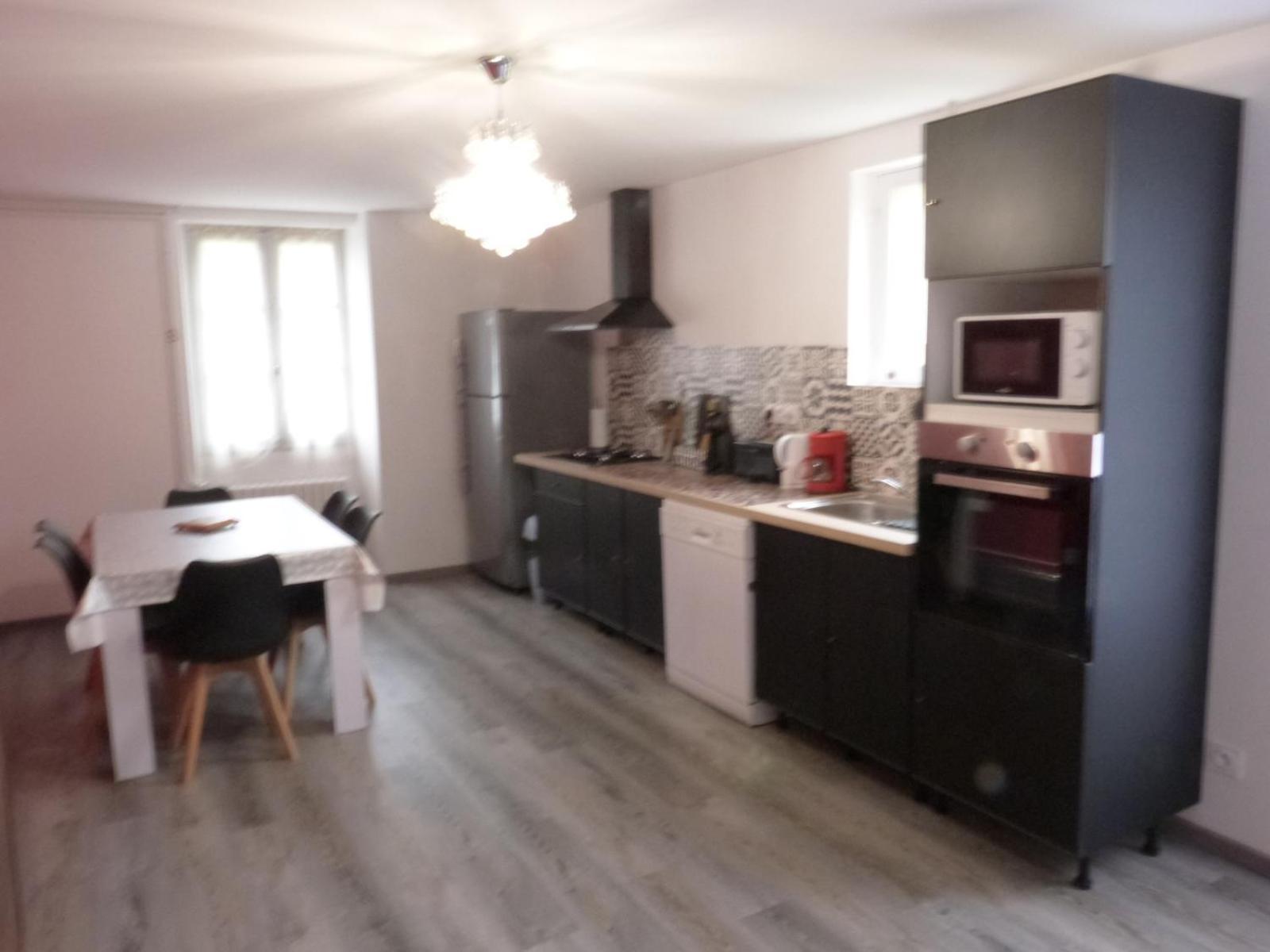 Logement Spacieux Rez-De-Chaussee, Jardin, Stationnement Devant, A 5 Minutes A Pied Du Centre De Sarlat 빌라 외부 사진
